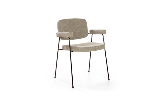 Vakkundige bekleding voor een compacte designkruk met tijdloos karakter