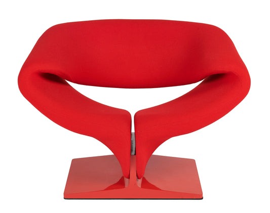 Nieuwe bekleding voor een unieke designfauteuil met sculpturale uitstraling